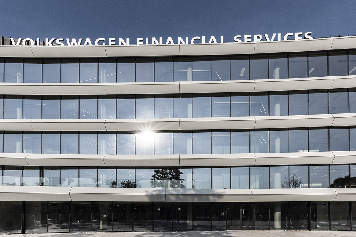 Volkswagen Financial Services_36